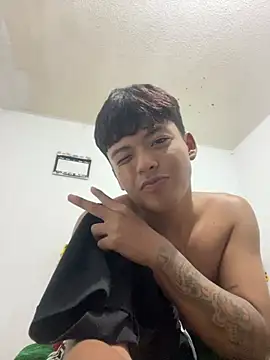 ThiagoGonzalesz online show from July 6, 2026, 11:51 pm