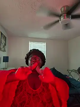 YummyAim299 online show from June 21, 2026, 11:32 pm