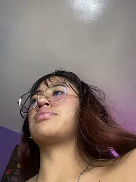 Leyla collinss  online show from July 14, 2026, 2:05 am
