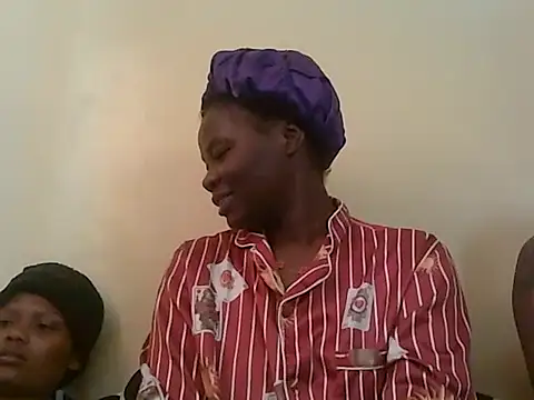 Snapshot of roziebeauty chatting on July 14, 2026, 1:50 pm roziebeauty online show from July 14, 2026, 1:50 pm