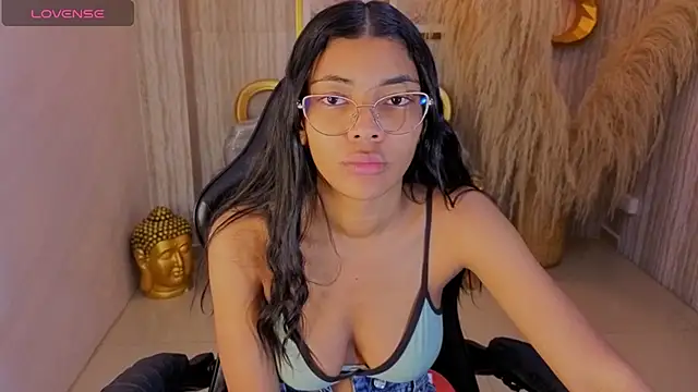 valentina gomez s online show from July 3, 2026, 12:33 pm