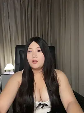 Snapshot of Luckysisi-s chatting on May 30, 2026, 1:28 pm Luckysisi-s online show from May 30, 2026, 1:28 pm