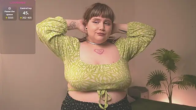 Snapshot of alicebunny_ chatting on May 31, 2026, 9:37 pm alicebunny online show from May 31, 2026, 9:37 pm