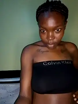 Snapshot of queen_lavendah chatting on May 28, 2026, 8:59 pm queen lavendah online show from May 28, 2026, 8:59 pm