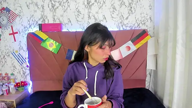 Snapshot of Mia_Belmonte chatting on July 8, 2026, 7:58 pm Mia Belmonte online show from July 8, 2026, 7:58 pm