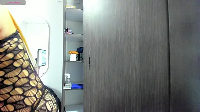 queenceleste69 online show from May 28, 2026, 3:14 am