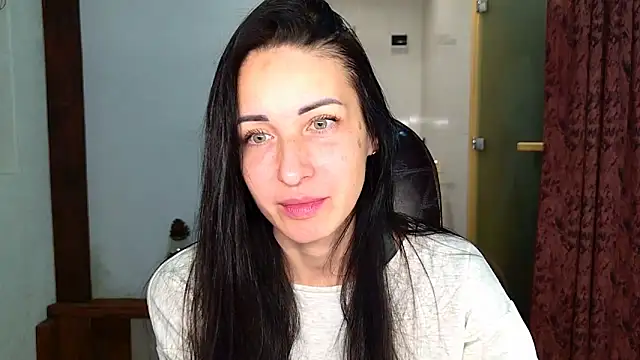 BouncySweety online show from November 22, 2025, 7:35 pm