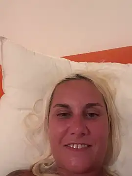 Sofia beee online show from June 26, 2026, 10:59 pm