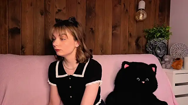 Snapshot of IvoryPesante chatting on May 30, 2026, 7:19 pm IvoryPesante online show from May 30, 2026, 7:19 pm