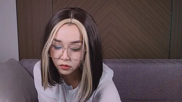 louisa kim online show from May 26, 2026, 7:56 pm