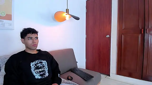 Damian Rodriiguez online show from May 29, 2026, 12:22 pm