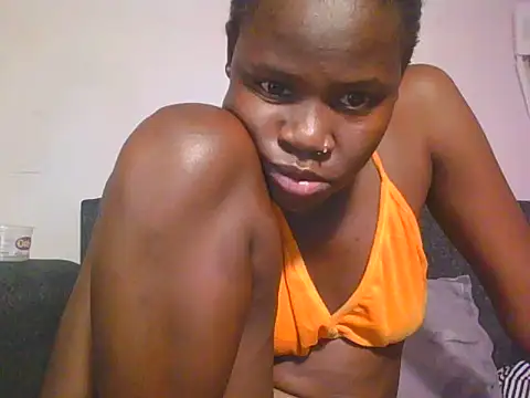Snapshot of Midnight_whisper01 chatting on June 21, 2026, 5:35 am Midnight whisper01 online show from June 21, 2026, 5:35 am