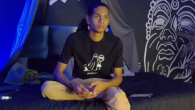 Snapshot of maxi_max0 chatting on July 24, 2026, 7:21 pm maxi max0 online show from July 24, 2026, 7:21 pm