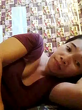 hotmom lyn online show from July 29, 2026, 2:55 am