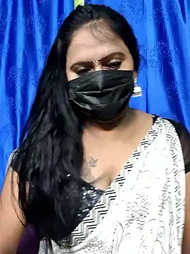 Snapshot of Meera_mia chatting on June 16, 2026, 6:52 pm Meera mia online show from June 16, 2026, 6:52 pm