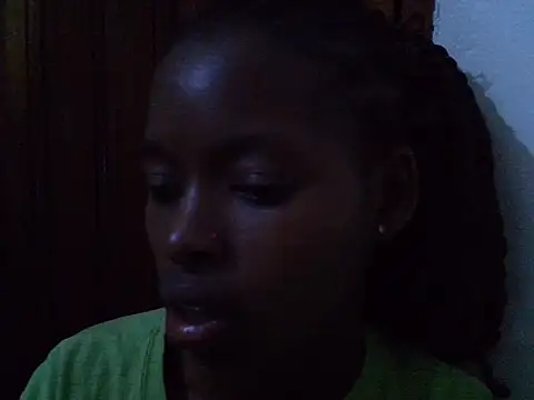 Gracious petite001 online show from June 25, 2026, 10:37 pm