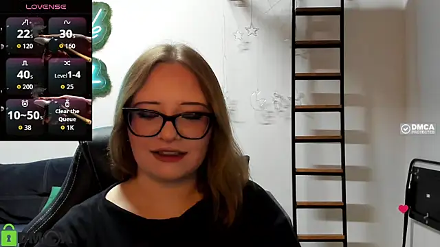 JuliNy x online show from June 3, 2026, 1:23 pm