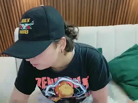 Snapshot of feelena_mysoull chatting on June 11, 2026, 2:58 pm feelena mysoull online show from June 11, 2026, 2:58 pm