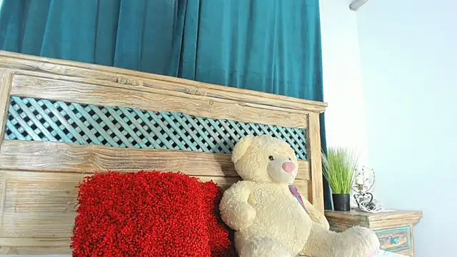 Snapshot of PriscilaCooper_ chatting on June 16, 2026, 8:53 pm PriscilaCooper online show from June 16, 2026, 8:53 pm