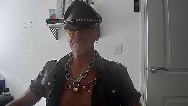 NottsLeather online show from June 21, 2026, 2:23 pm