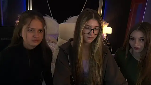 Dark Brii online show from July 13, 2026, 6:13 am