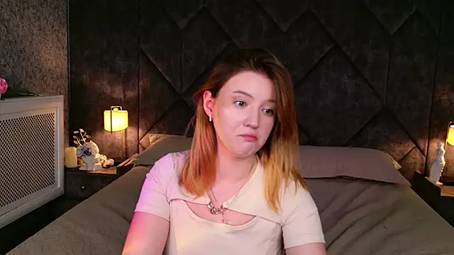 Laura Stellar online show from July 2, 2026, 6:03 pm