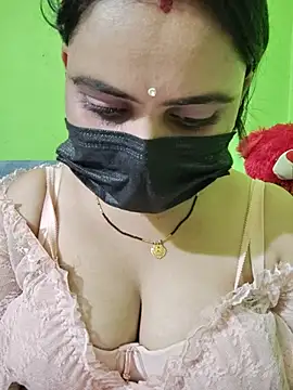 Snapshot of Curvy_shivani chatting on June 17, 2026, 4:06 pm Curvy shivani online show from June 17, 2026, 4:06 pm