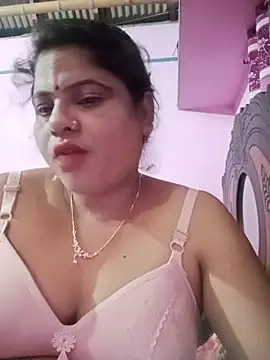 Snapshot of Maya_Vabi chatting on June 9, 2026, 2:40 pm Maya Vabi online show from June 9, 2026, 2:40 pm
