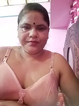 Snapshot of Maya_Vabi chatting on July 16, 2026, 7:38 am Maya Vabi online show from July 16, 2026, 7:38 am