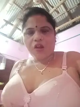 Snapshot of Maya_Vabi chatting on June 29, 2026, 2:28 pm Maya Vabi online show from June 29, 2026, 2:28 pm