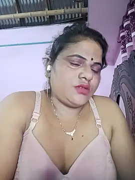 Snapshot of Maya_Vabi chatting on June 30, 2026, 10:43 pm Maya Vabi online show from June 30, 2026, 10:43 pm
