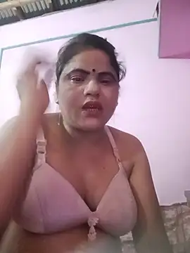 Snapshot of Maya_Vabi chatting on July 20, 2026, 1:57 pm Maya Vabi online show from July 20, 2026, 1:57 pm