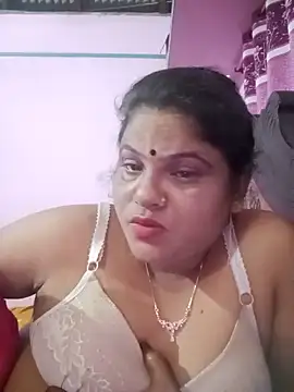 Snapshot of Maya_Vabi chatting on June 11, 2026, 10:18 pm Maya Vabi online show from June 11, 2026, 10:18 pm