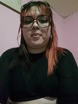 Snapshot of curvy_latina chatting on July 11, 2026, 11:10 am curvy latina online show from July 11, 2026, 11:10 am
