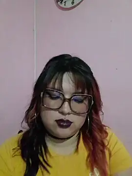 Snapshot of curvy_latina chatting on August 6, 2026, 11:22 pm curvy latina online show from August 6, 2026, 11:22 pm