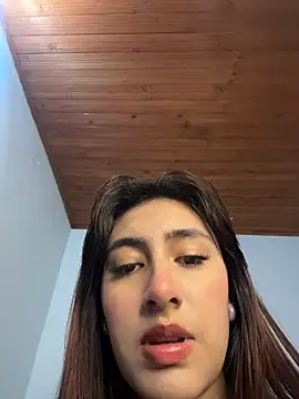 Snapshot of velariasoft_ chatting on July 23, 2026, 4:58 pm velariasoft online show from July 23, 2026, 4:58 pm