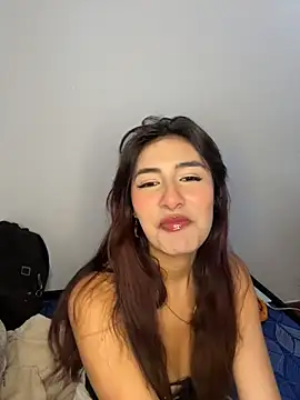 Snapshot of velariasoft_ chatting on May 30, 2026, 3:50 pm velariasoft online show from May 30, 2026, 3:50 pm