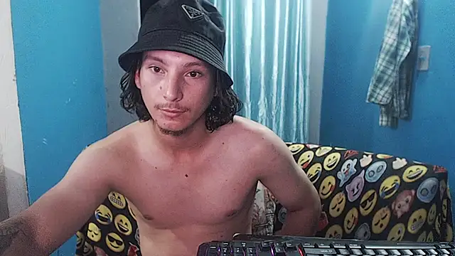 Snapshot of MrKingsaintx chatting on July 12, 2026, 1:28 am MrKingsaintx online show from July 12, 2026, 1:28 am