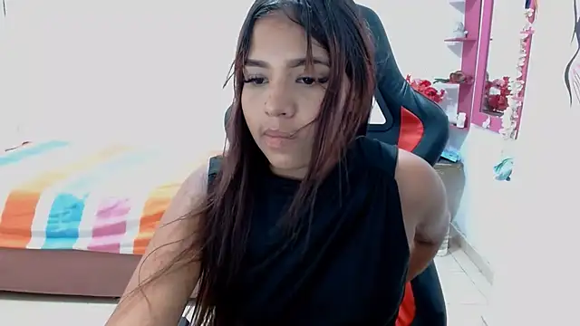Alanna lan1501 online show from July 14, 2026, 8:04 pm