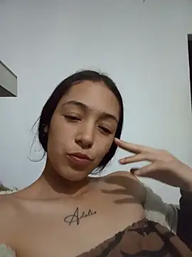 Snapshot of Ambar_queen18 chatting on June 2, 2026, 3:39 am Ambar queen18 online show from June 2, 2026, 3:39 am