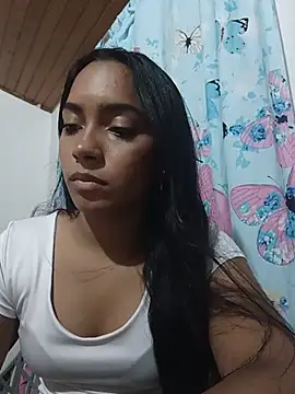 Snapshot of xcleila chatting on July 11, 2026, 4:46 am xcleila online show from July 11, 2026, 4:46 am