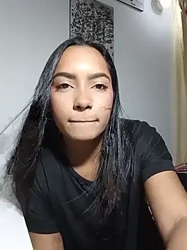 Snapshot of xcleila chatting on June 18, 2026, 1:59 am xcleila online show from June 18, 2026, 1:59 am
