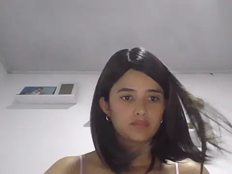 micaelamoreno18 online show from July 25, 2026, 7:53 pm