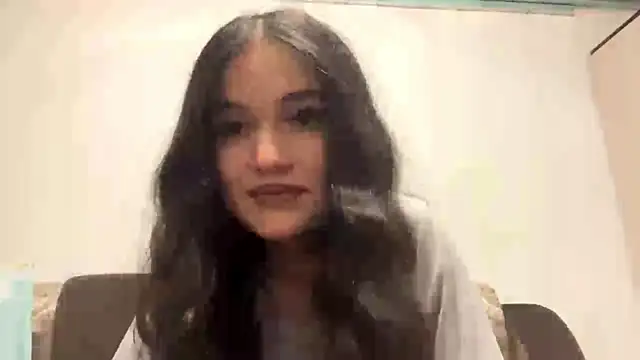 LisetteParajon online show from May 30, 2026, 4:12 pm