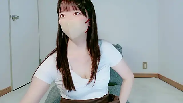 Hikari  o00 online show from June 6, 2026, 1:55 am