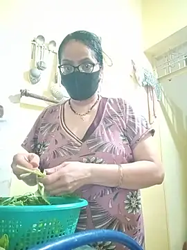Snapshot of hi-bhabhi chatting on June 1, 2026, 5:34 pm hi-bhabhi online show from June 1, 2026, 5:34 pm