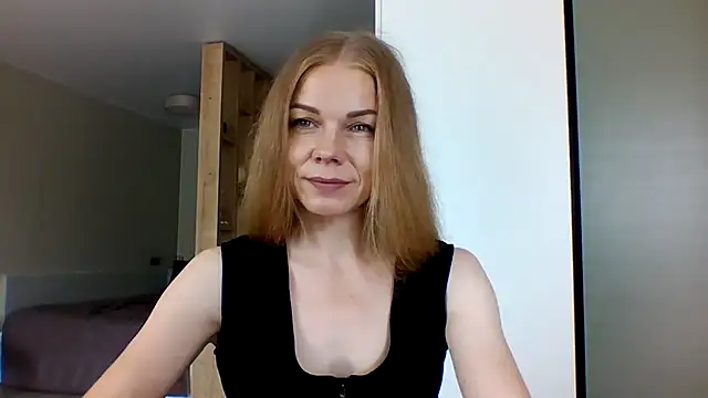 Snapshot of Tina5394 chatting on July 1, 2026, 6:03 am Tina5394 online show from July 1, 2026, 6:03 am