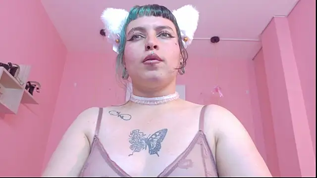 Snapshot of _sofia_smth_xx chatting on June 10, 2026, 7:04 pm sofia smth xx online show from June 10, 2026, 7:04 pm