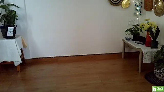 Snapshot of Yalinahotty chatting on July 1, 2026, 3:29 am Yalinahotty online show from July 1, 2026, 3:29 am