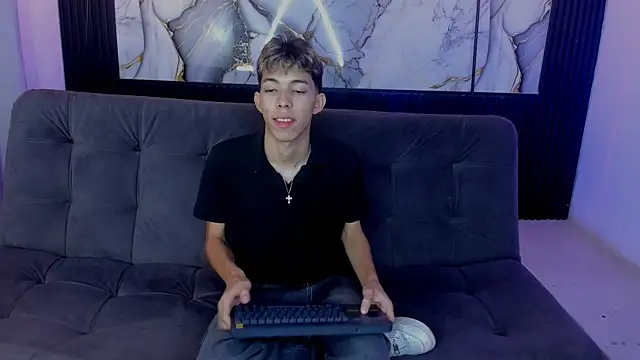 Snapshot of nico_naughtyboy chatting on June 1, 2026, 12:55 am nico naughtyboy online show from June 1, 2026, 12:55 am